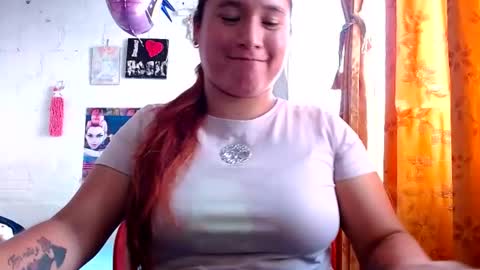 Snapshot of maggiie_taylor chatting on 07-28-26, 09:25 Maggie Taylor online show from 07-28-26, 09:25