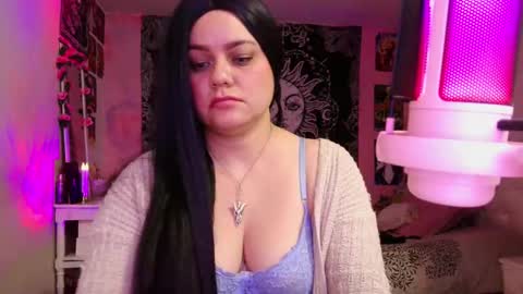 Snapshot of magic_clairewitch chatting on 01-06-25, 02:26 Claire online show from 01-06-25, 02:26