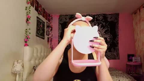 Snapshot of magic_clairewitch chatting on 01-27-25, 11:22 Claire online show from 01-27-25, 11:22