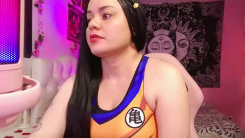 Snapshot of magic_clairewitch chatting on 02-05-25, 07:53 Claire online show from 02-05-25, 07:53