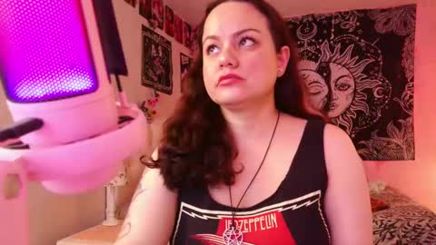 Snapshot of magic_clairewitch chatting on 03-01-25, 03:49 Claire online show from 03-01-25, 03:49