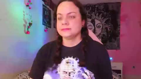 Snapshot of magic_clairewitch chatting on 03-05-25, 01:31 Claire online show from 03-05-25, 01:31