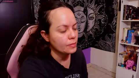 Snapshot of magic_clairewitch chatting on 09-14-25, 10:53 Claire online show from 09-14-25, 10:53