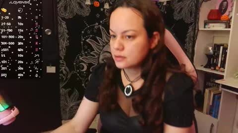 Snapshot of magic_clairewitch chatting on 10-14-25, 11:27 Claire online show from 10-14-25, 11:27