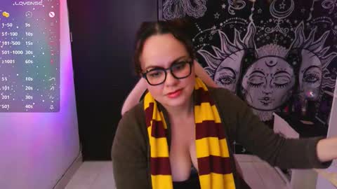 Snapshot of magic_clairewitch chatting on 11-16-25, 12:27 Claire online show from 11-16-25, 12:27