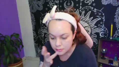Claire online show from 05-01-26, 09:19