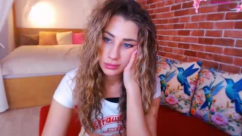 Snapshot of magic_eyes_ chatting on 02-03-26, 06:22 Hypnotizing online show from 02-03-26, 06:22