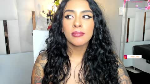 Snapshot of magic_marg chatting on 12-12-24, 12:05 Marge online show from 12-12-24, 12:05