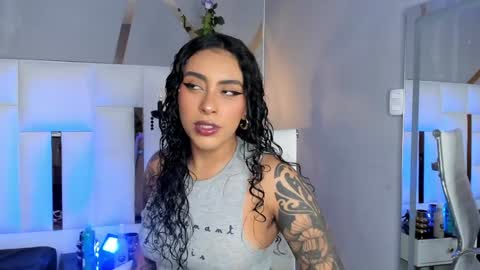 Snapshot of magic_marg chatting on 01-07-25, 08:52 Marge online show from 01-07-25, 08:52