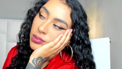 Snapshot of magic_marg chatting on 01-17-25, 11:51 Marge online show from 01-17-25, 11:51