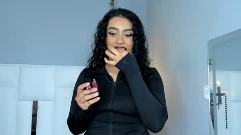 Snapshot of magic_marg chatting on 01-28-25, 08:58 Marge online show from 01-28-25, 08:58