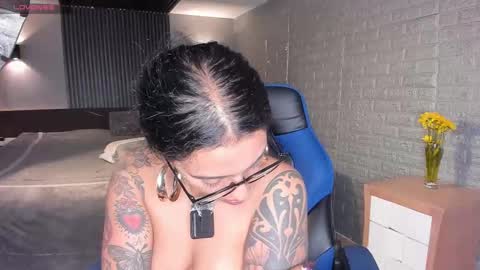 Snapshot of magic_marg chatting on 09-25-25, 10:08 Marge online show from 09-25-25, 10:08