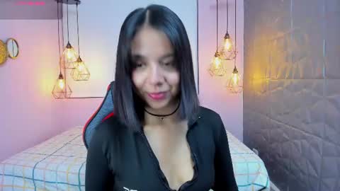 Oliviah online show from 06-14-26, 12:07