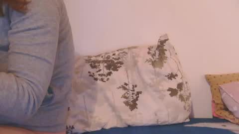 Snapshot of magic_smile16 chatting on 12-16-25, 06:51 Christine online show from 12-16-25, 06:51