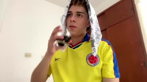 Snapshot of magic_tony chatting on 01-01-25, 06:27 Tony Hoffa online show from 01-01-25, 06:27