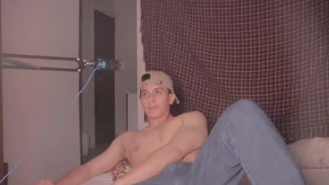 Snapshot of magic_tony chatting on 01-26-25, 12:58 Tony Hoffa online show from 01-26-25, 12:58