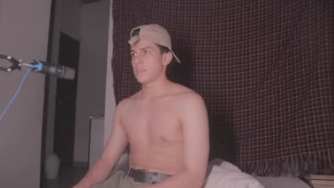 Snapshot of magic_tony chatting on 02-08-25, 12:17 Tony Hoffa online show from 02-08-25, 12:17