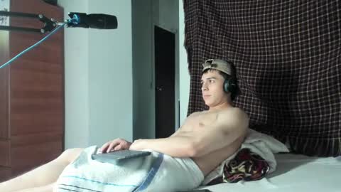 Snapshot of magic_tony chatting on 02-17-25, 09:52 Tony Hoffa online show from 02-17-25, 09:52