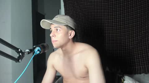 Snapshot of magic_tony chatting on 02-18-25, 12:59 Tony Hoffa online show from 02-18-25, 12:59