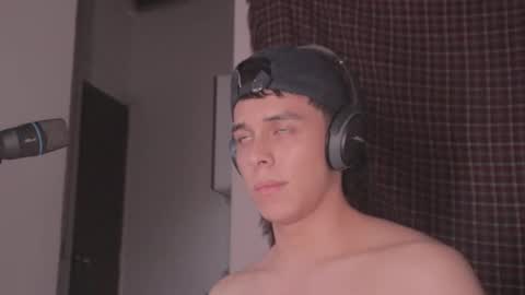 Snapshot of magic_tony chatting on 02-23-25, 10:20 Tony Hoffa online show from 02-23-25, 10:20