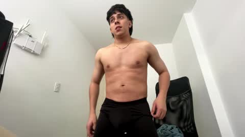 Snapshot of magic_tony chatting on 10-04-25, 06:39 Tony Hoffa online show from 10-04-25, 06:39