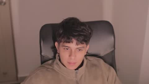 Snapshot of magic_tony chatting on 10-10-25, 03:05 Tony Hoffa online show from 10-10-25, 03:05