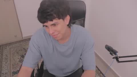 Snapshot of magic_tony chatting on 10-28-25, 07:05 Tony Hoffa online show from 10-28-25, 07:05