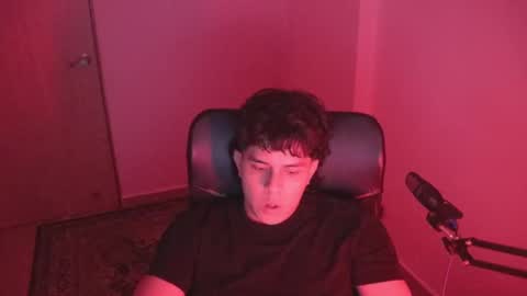 Snapshot of magic_tony chatting on 11-10-25, 11:59 Tony Hoffa online show from 11-10-25, 11:59