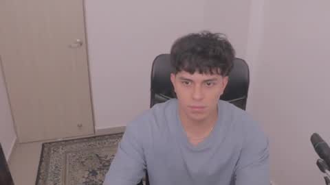 Snapshot of magic_tony chatting on 11-12-25, 05:24 Tony Hoffa online show from 11-12-25, 05:24