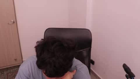 Snapshot of magic_tony chatting on 11-17-25, 05:41 Tony Hoffa online show from 11-17-25, 05:41