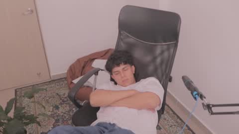 Snapshot of magic_tony chatting on 12-13-25, 07:53 Tony Hoffa online show from 12-13-25, 07:53