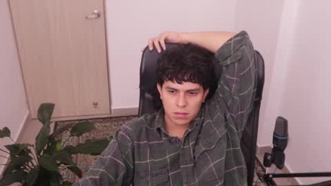 Snapshot of magic_tony chatting on 02-04-26, 06:58 Tony Hoffa online show from 02-04-26, 06:58