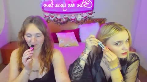 Lili and Bella online show from 01-09-26, 06:53