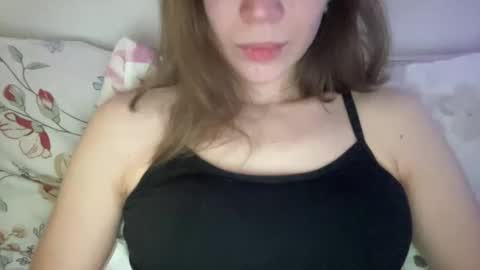 Snapshot of magicgirl50053 chatting on 02-18-26, 06:48 magicgirl50053 online show from 02-18-26, 06:48