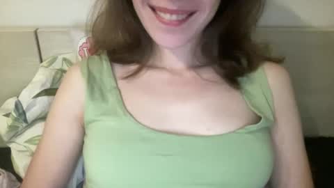 Snapshot of magicgirl50053 chatting on 05-05-26, 06:16 magicgirl50053 online show from 05-05-26, 06:16