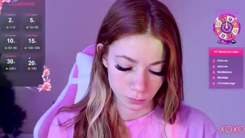 Snapshot of magicladyy chatting on 02-22-25, 11:35 Angel online show from 02-22-25, 11:35