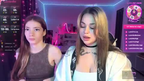 Snapshot of magicladyy chatting on 11-23-25, 12:54 Angel online show from 11-23-25, 12:54