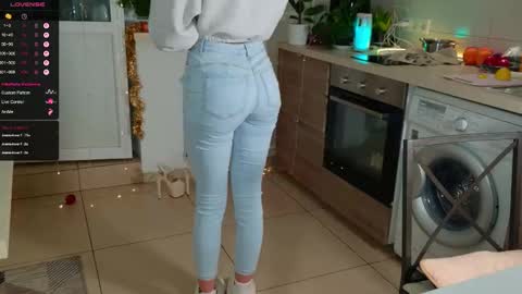 Snapshot of magiclovexo chatting on 01-16-26, 04:00 MagicLove online show from 01-16-26, 04:00