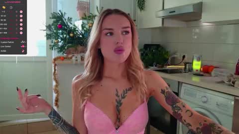 Snapshot of magiclovexo chatting on 01-17-26, 07:24 MagicLove online show from 01-17-26, 07:24