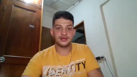 Snapshot of magico_9809 chatting on 01-29-25, 05:09 BRAYAN online show from 01-29-25, 05:09