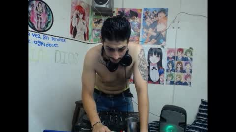 Snapshot of magico_9809 chatting on 01-08-26, 06:43 BRAYAN online show from 01-08-26, 06:43