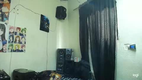 Snapshot of magico_9809 chatting on 01-16-26, 05:17 BRAYAN online show from 01-16-26, 05:17