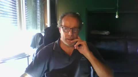Snapshot of magicomerlino63 chatting on 09-14-25, 01:32 magicomerlino63 online show from 09-14-25, 01:32