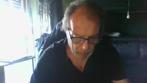 Snapshot of magicomerlino63 chatting on 09-18-25, 02:30 magicomerlino63 online show from 09-18-25, 02:30