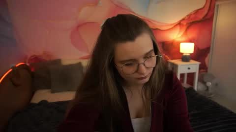 Emily online show from 10-08-25, 01:20