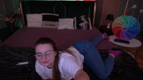 Emily online show from 10-10-25, 01:21