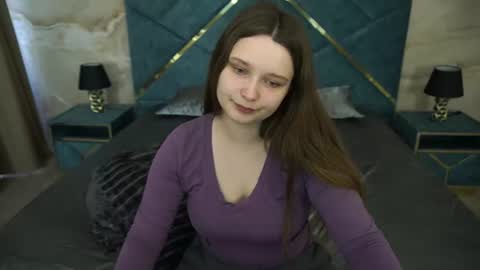 Snapshot of magicpeachhs chatting on 07-22-26, 12:30 Emily online show from 07-22-26, 12:30