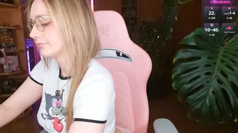 Nicole online show from 03-09-26, 08:02