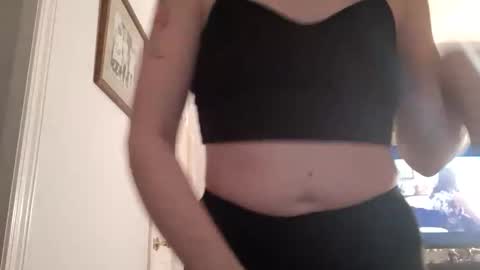 Snapshot of magictouchbunny chatting on 04-06-26, 05:41 Bunny online show from 04-06-26, 05:41