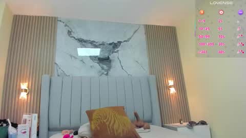 magievans1 online show from 10-16-25, 01:01